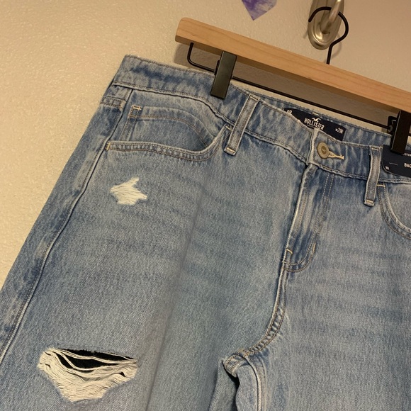 NWT - HOLLISTER LOW RISE BAGGY JEANS - Picture 9 of 9